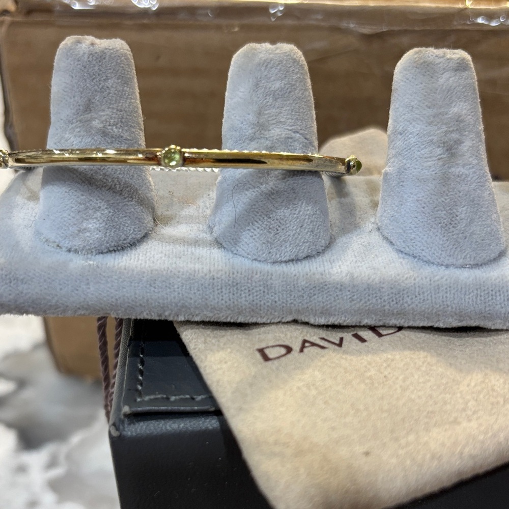 David Yurman womens Gold / sterling silver bangle  bracelet with peridot stone